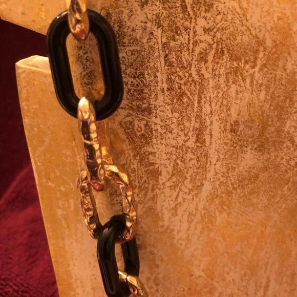 Gently Used Gold and Black Chain Link Necklace - Picture 4 of 8